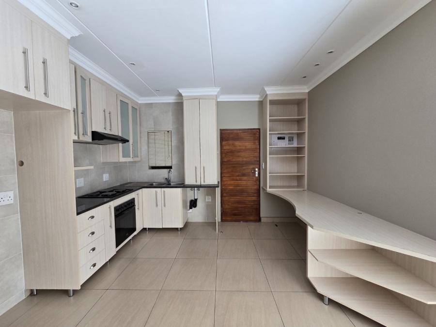 To Let  Bedroom Property for Rent in Bult North North West